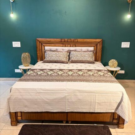 Beige & Cocoa Ornamental Floral 100% Cotton Digital Printed King Size Bed Sheet