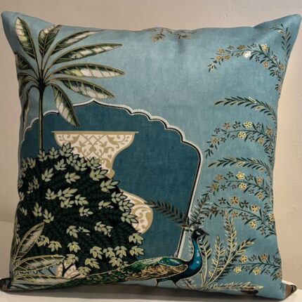 ROYAL PEACOCK GARDEN ART DECORATIVE CUSHION COVER