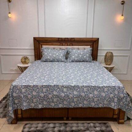 Classic Blue Floral Printed Cotton Bedsheet Set with Pillow Cover