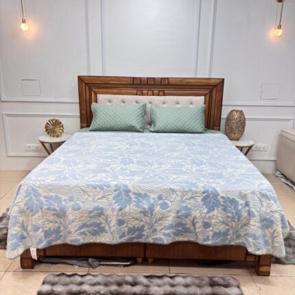 ✨ Classic Oak Leaf Embossed AC Blanket – Serene Blue Edition